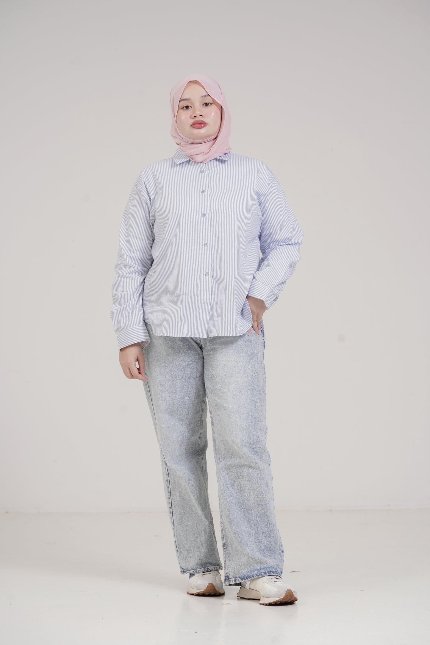 Raia Shirt in Frost Grey