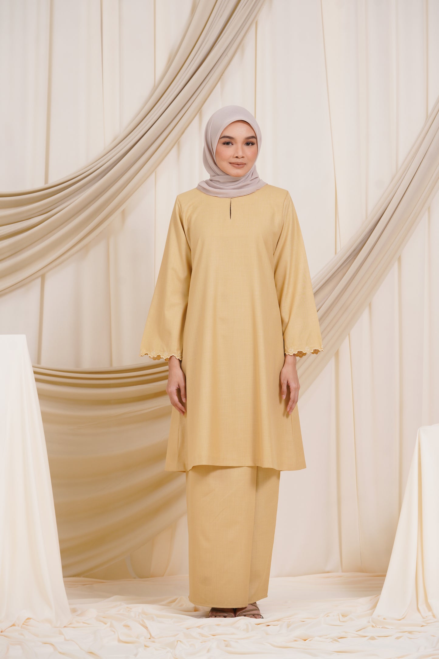 Melur Khurung in Light Honey
