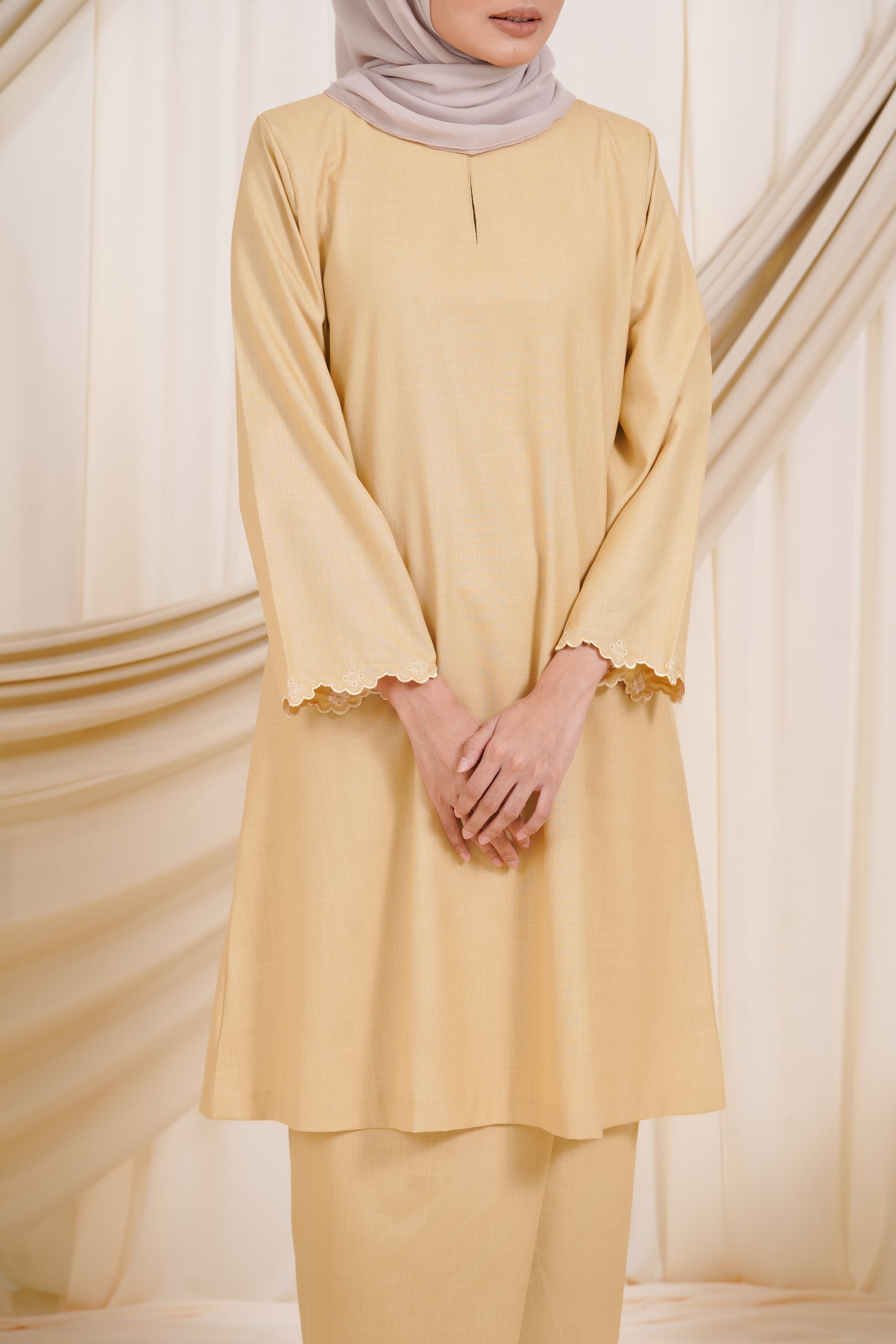 Melur Khurung in Light Honey