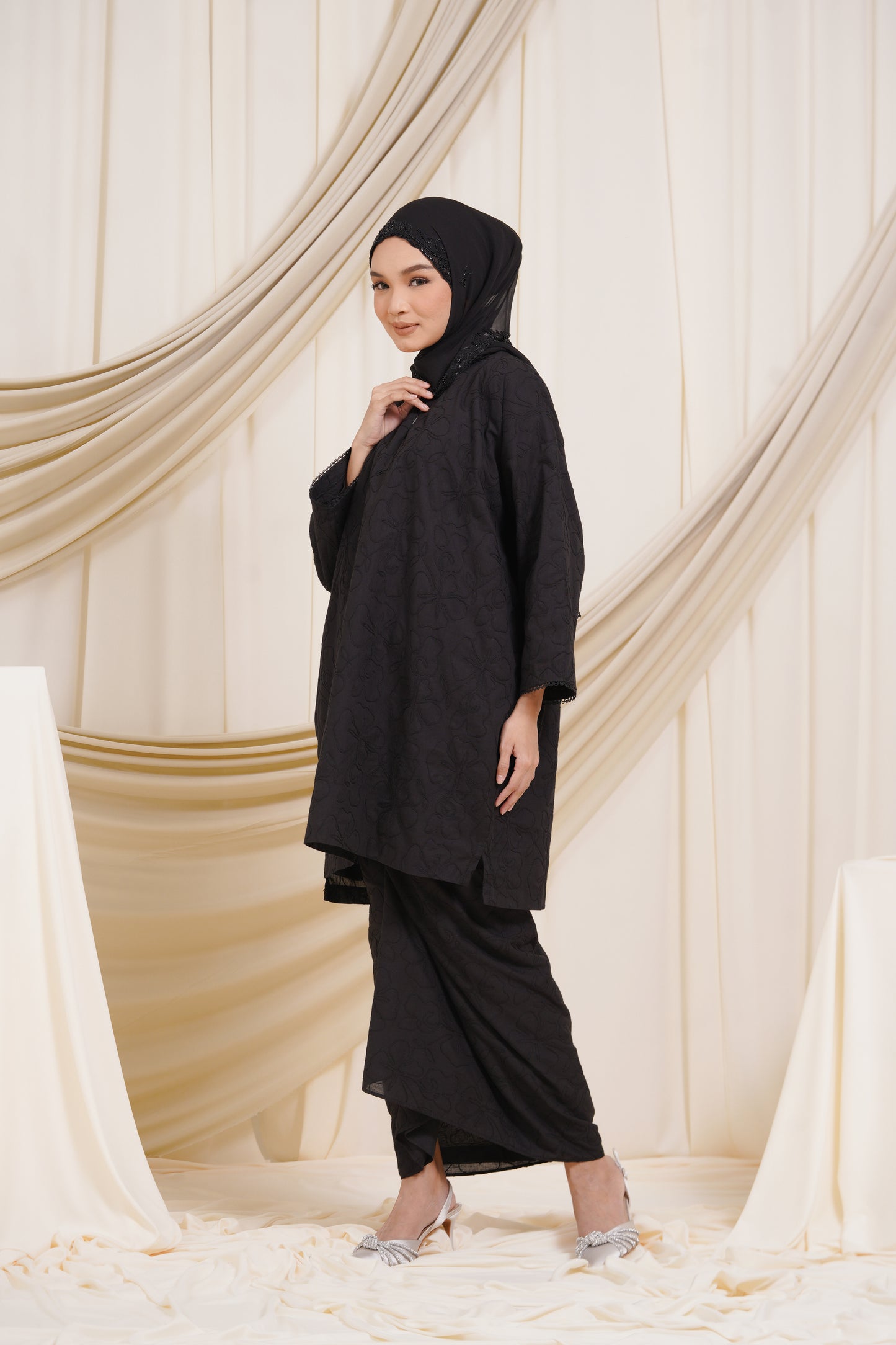 Talita Khurung in Black