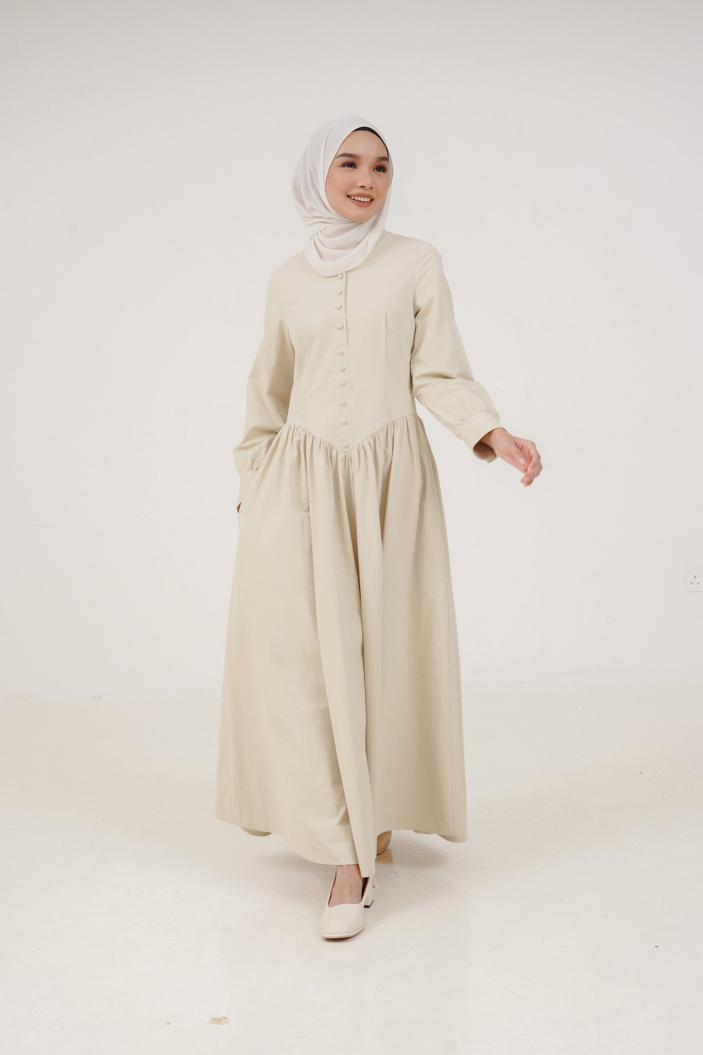 Khatherine Dress in Cream